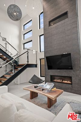 Fireplace, Interior, Living room, Pendant Lights, Recessed Lighting