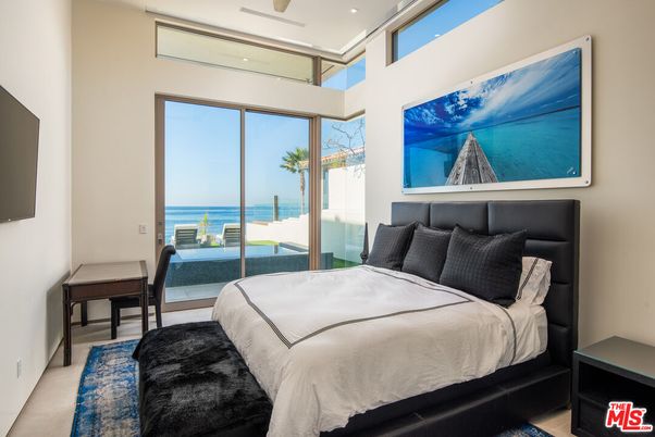 Bedroom, Interior, Recessed Lighting, Water