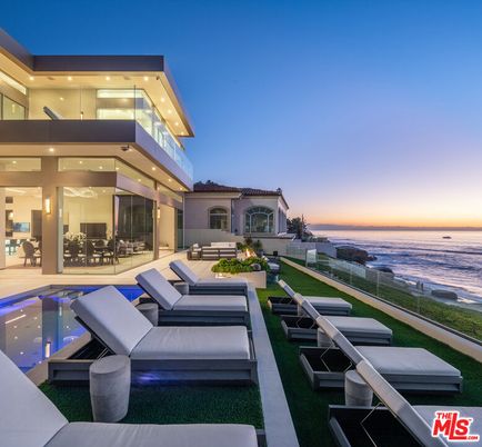Backyard, Exterior, Pool, Water