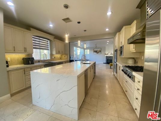Interior, Kitchen, Pendant Lights, Recessed Lighting, Stainless Steel Appliances