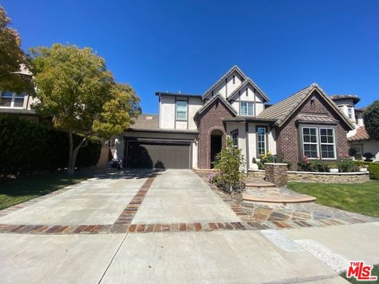 Attached, Backyard, Exterior, Facade, Brick Facade, Tudor Revival