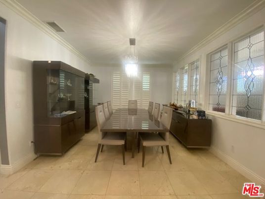 Chandelier, Dining room, Interior