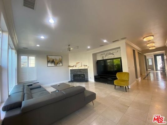 Fireplace, Interior, Living room, Recessed Lighting