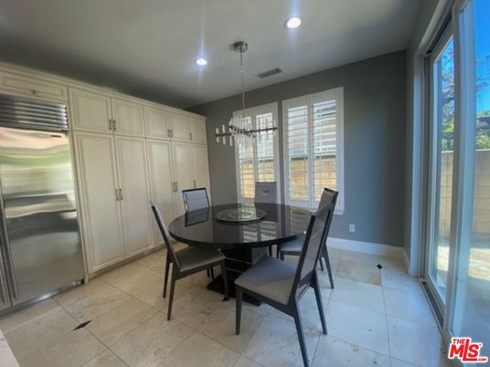 Chandelier, Dining room, Interior, Recessed Lighting