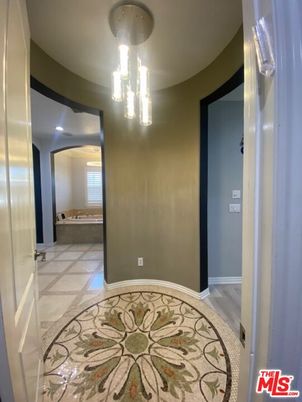 Interior, Pendant Lights, Recessed Lighting, Wood Texture Flooring