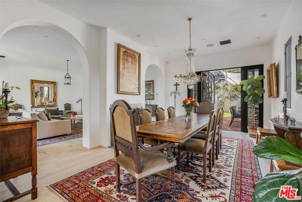 Chandelier, Dining room, Interior, Living room, Pendant Lights, Recessed Lighting, Wood Texture Flooring