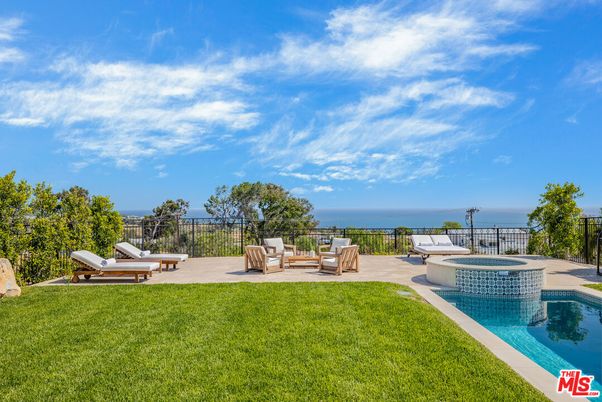 Backyard, Exterior, Pool, Water