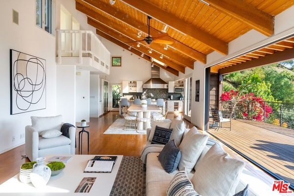 Dining room, Interior, Kitchen, Living room, Wooden Beams, Wooden Ceilings, Wood Texture Flooring