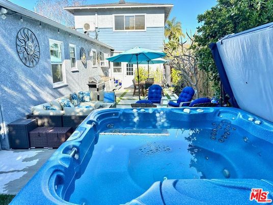 Exterior, Hot Tub
