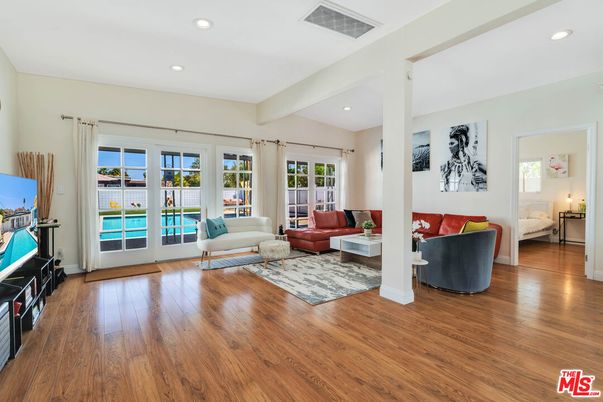 Interior, Living room, Recessed Lighting, Wood Texture Flooring
