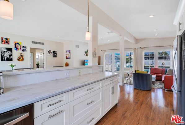 Dining room, Interior, Kitchen, Living room, Pendant Lights, Recessed Lighting, Wood Texture Flooring