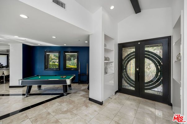 Billiard Table, Game Room, Interior, Recessed Lighting, Wooden Beams
