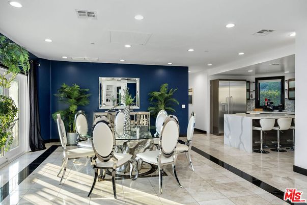 Dining room, Interior, Kitchen, Recessed Lighting