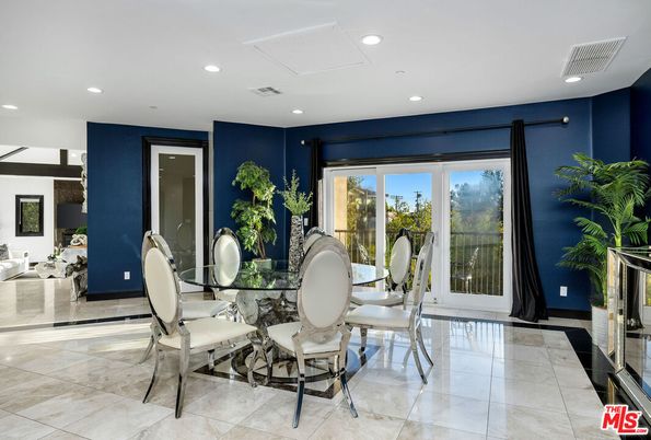Dining room, Interior, Recessed Lighting