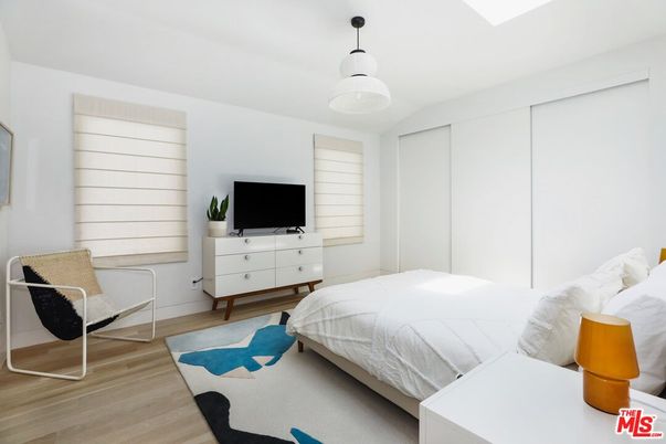 Bedroom, Interior, Pendant Lights, Wood Texture Flooring