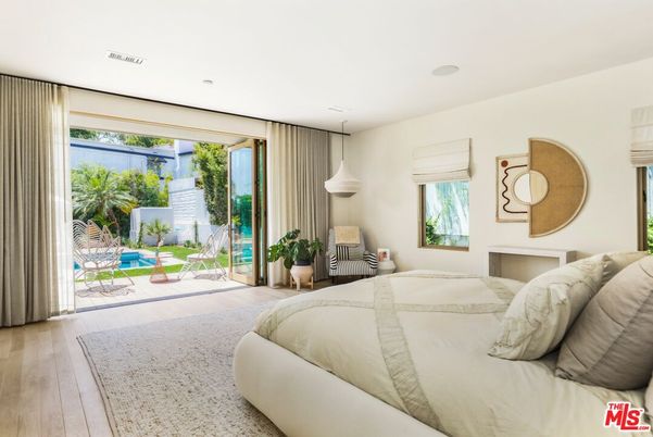 Bedroom, Interior, Pendant Lights, Recessed Lighting, Wood Texture Flooring