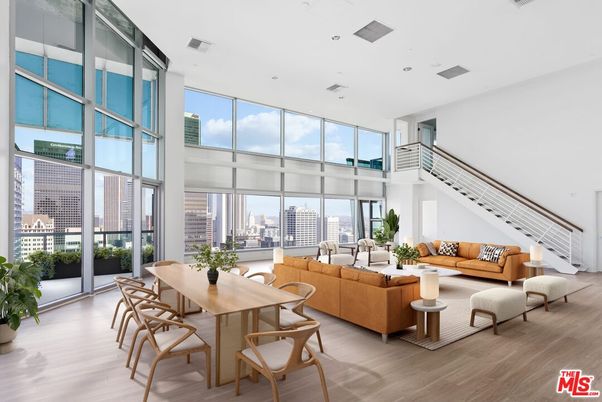 Dining room, Interior, Living room, Recessed Lighting, Wood Texture Flooring