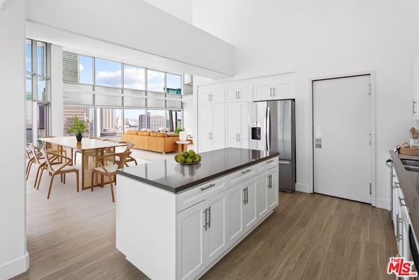 Dining room, Interior, Kitchen, Stainless Steel Appliances, Wood Texture Flooring