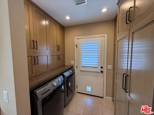 Interior, Recessed Lighting, Washer