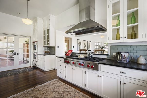 Interior, Kitchen, Pendant Lights, Wood Texture Flooring