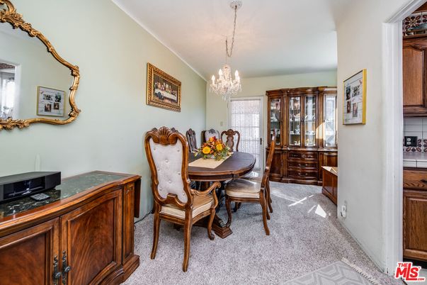 Chandelier, Dining room, Interior