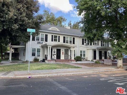 Exterior, Facade, Georgian