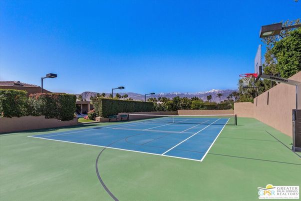 Exterior, Tennis Courts