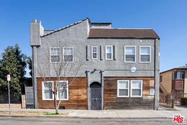 Exterior, Facade, Georgian