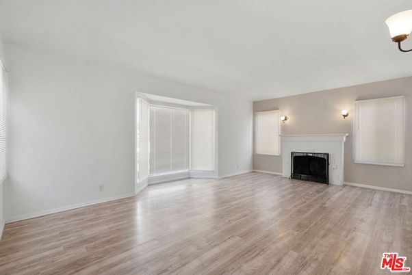 Empty room, Fireplace, Interior, Wood Texture Flooring