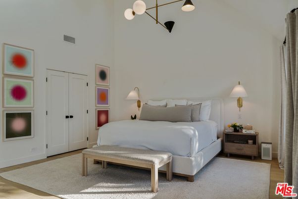 Bedroom, Interior, Pendant Lights