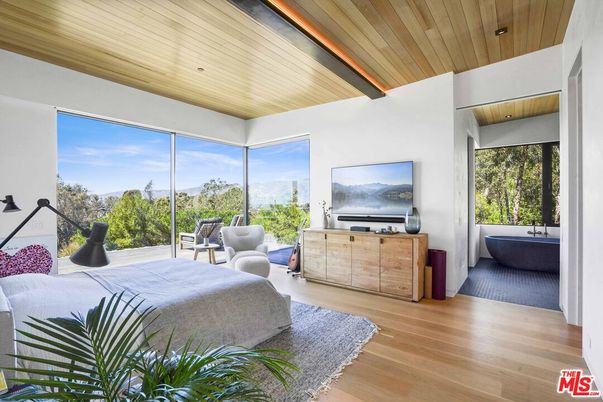 Bedroom, Interior, Recessed Lighting, Wooden Ceilings, Wood Texture Flooring