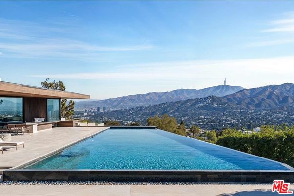 Exterior, Pool, Other