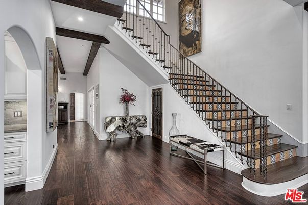 Interior, Recessed Lighting, Wooden Beams, Wood Texture Flooring