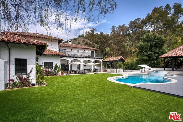 Backyard, Exterior, Pool