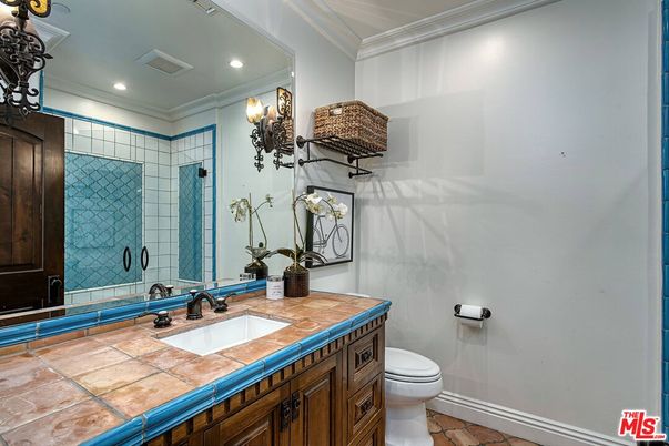 Bathroom, Interior, Recessed Lighting, Tile Countertops