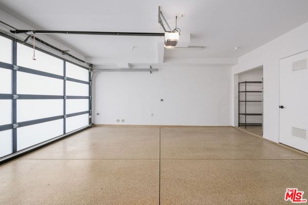 Garage, Interior