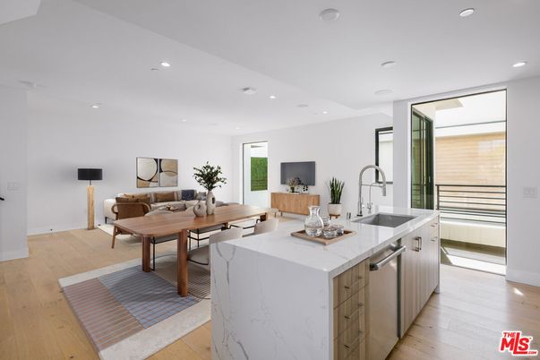 Dining room, Interior, Kitchen, Recessed Lighting, Wood Texture Flooring