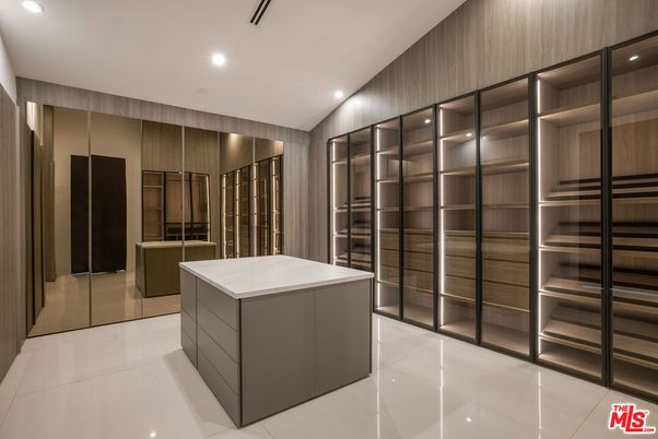 Interior, Recessed Lighting, Walk-in Closets
