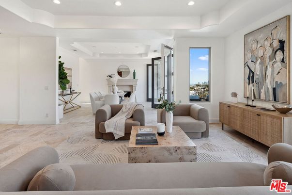 Fireplace, Interior, Living room, Recessed Lighting