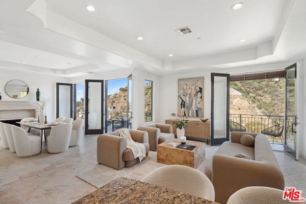 Dining room, Interior, Living room, Recessed Lighting