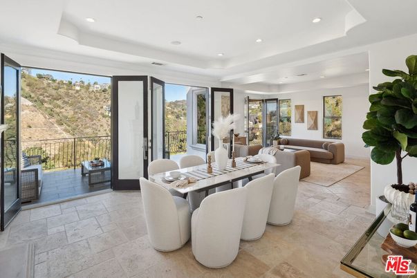 Dining room, Interior, Living room, Recessed Lighting