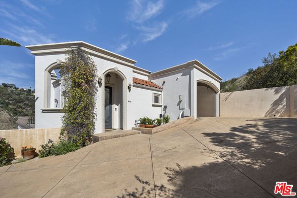 Exterior, Facade, Spanish Mediterranean
