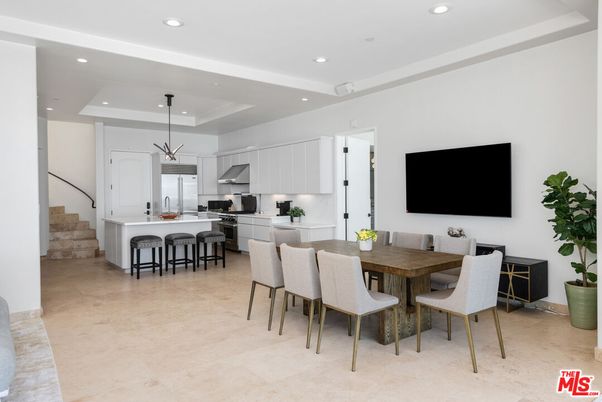 Dining room, Interior, Kitchen, Pendant Lights, Recessed Lighting, Stainless Steel Appliances