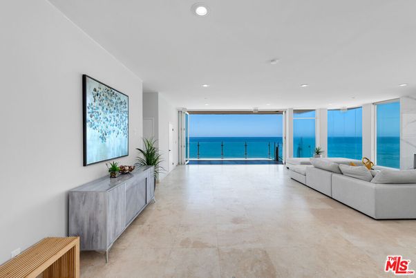 Interior, Living room, Recessed Lighting, Water