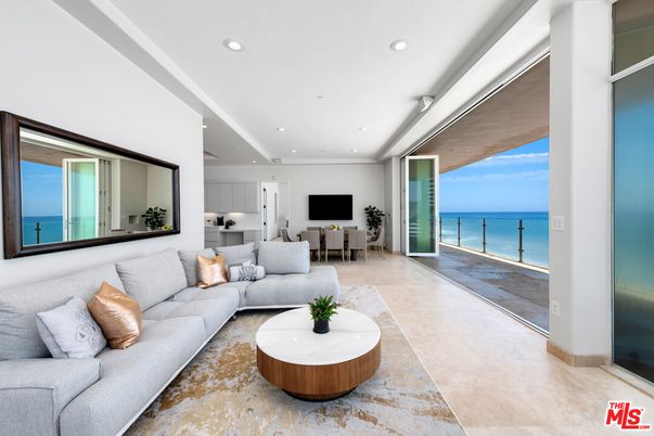 Interior, Living room, Recessed Lighting, Water
