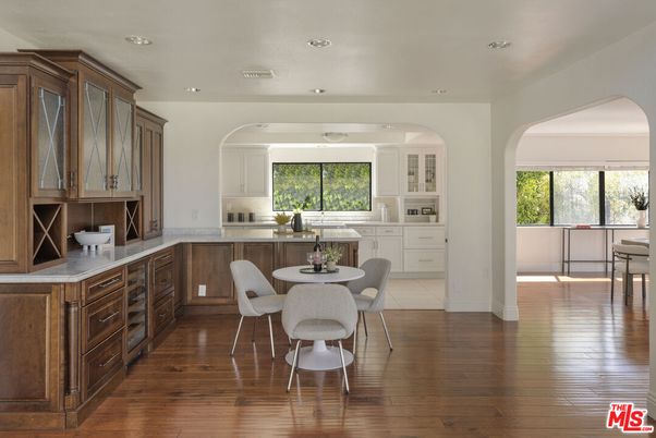 Dining room, Interior, Kitchen, Recessed Lighting, Wood Texture Flooring