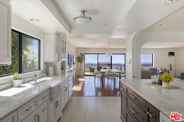 Dining room, Interior, Kitchen, Living room, Pendant Lights, Recessed Lighting, Wood Texture Flooring