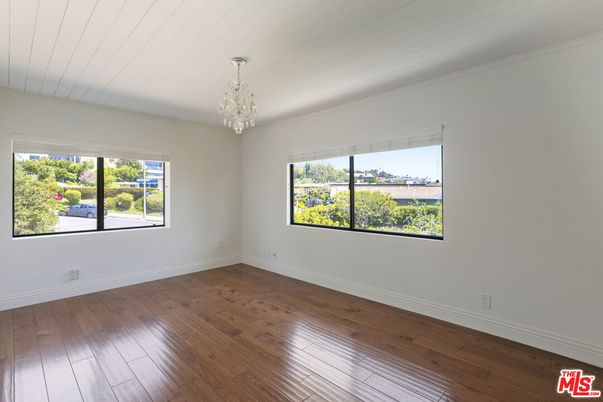 Chandelier, Empty room, Interior, Wood Texture Flooring