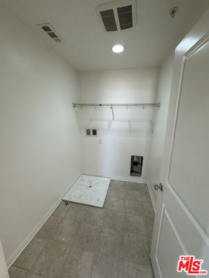 Interior, Recessed Lighting, Walk-in Closets