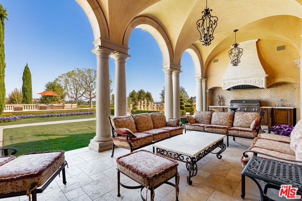 Exterior, Fireplace